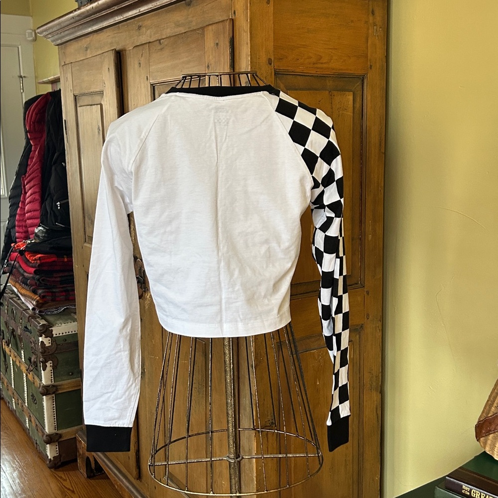 Vans White Cropped Long Sleeve with Black Checker Sleeve - Picture 4 of 7